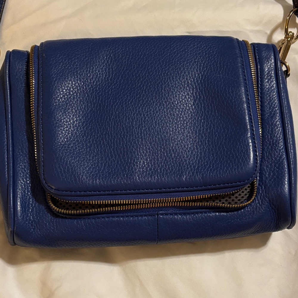 G.I.L.I. Navy Leather Crossbody Bag